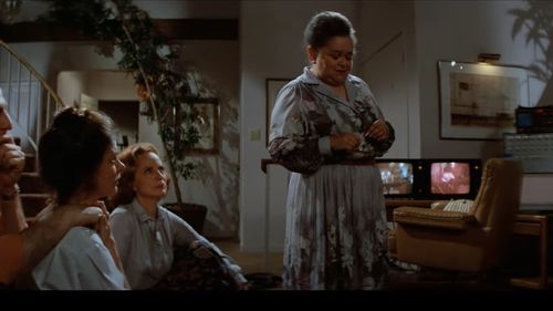 Casa din filmul horror cult ”Poltergeist” a fost scoasă la vânzare pentru o sumă modestă comparativ cu alte case celebre din filme