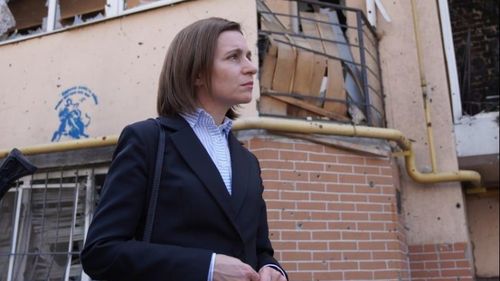 Maia Sandu, în Ucraina: ”Este o tragedie greu de pus în cuvinte/ Suntem alături de curajosul popor ucrainean, care luptă pentru libertatea sa şi pentru libertatea Europei/ Chemăm comunitatea internaţională să facă totul pentru a restabili pacea”