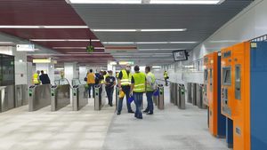 Metrorex: Mai sunt finisaje de completat la M5, în staţiile Academia Militară, Eroilor şi Parc Drumul Taberei. E posibil să apară şi anumite nesincronizări