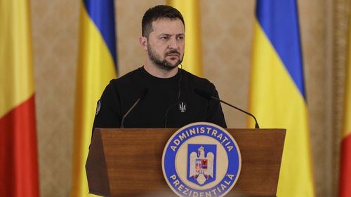 Zelenski le propune ţărilor balcanice să colaboreze cu Kievul pentru producţia de arme şi muniţii / Peste 500 de companii din Ucraina lucrează acum în industria de apărare