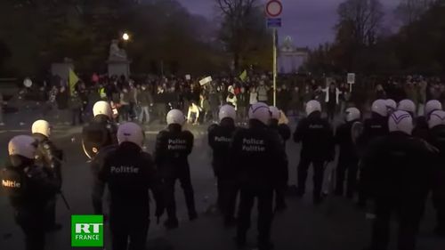 VIDEO Bruxelles: Proteste violente față de măsurile restrictive pentru combaterea pandemiei de Covid-19