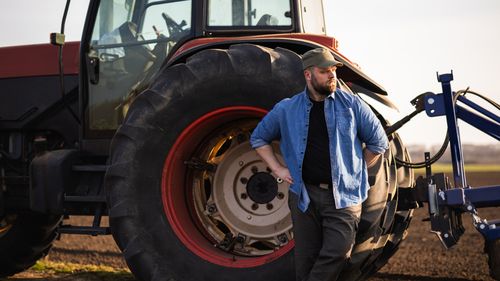 Cerere scăzută pentru cursurile de tractorist agricol, deși salariile în domeniu sunt foarte bune / Unele centre de formare profesională au renunțat la ele