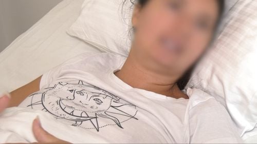 Povestea primei românce care a primit un femur de la un donator prin bancă osoasă: “Mama mea l-a găsit pe medic pe reţelele de socializare"