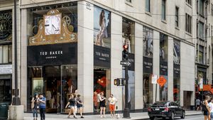 Magazinele Ted Baker se închid definitiv pe fondul îndoielilor privind Frasers /  500 de locuri de muncă sunt în pericol