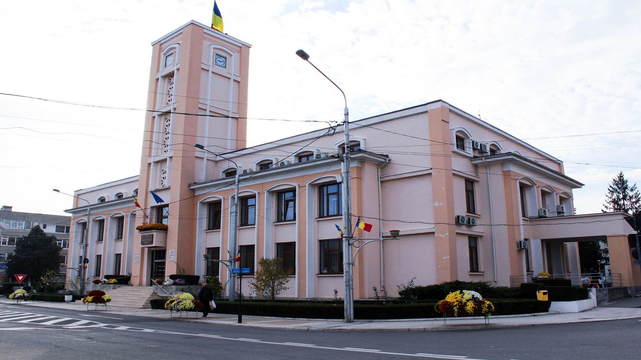 Primăria Bârlad: Facturi la utilități de sute de mii de lei / O unitate de învăţământ a primit o factură de 270.000 de lei pentru o singură lună, în timp ce Spitalul Municipal, cel mai mare consumator local, are o factură de 180.000 de lei
