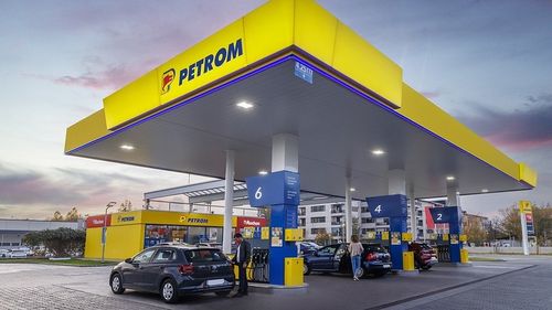 Continuă ieftinirea carburanților la Petrom, prețurile au scăzut din nou cu 9 bani pe litru