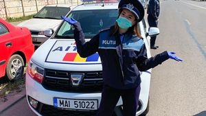 Multipla campioană la gimnastică Larisa Iordache îmbracă, temporar, uniforma de polițist. Ce mesaj a transmis sportiva