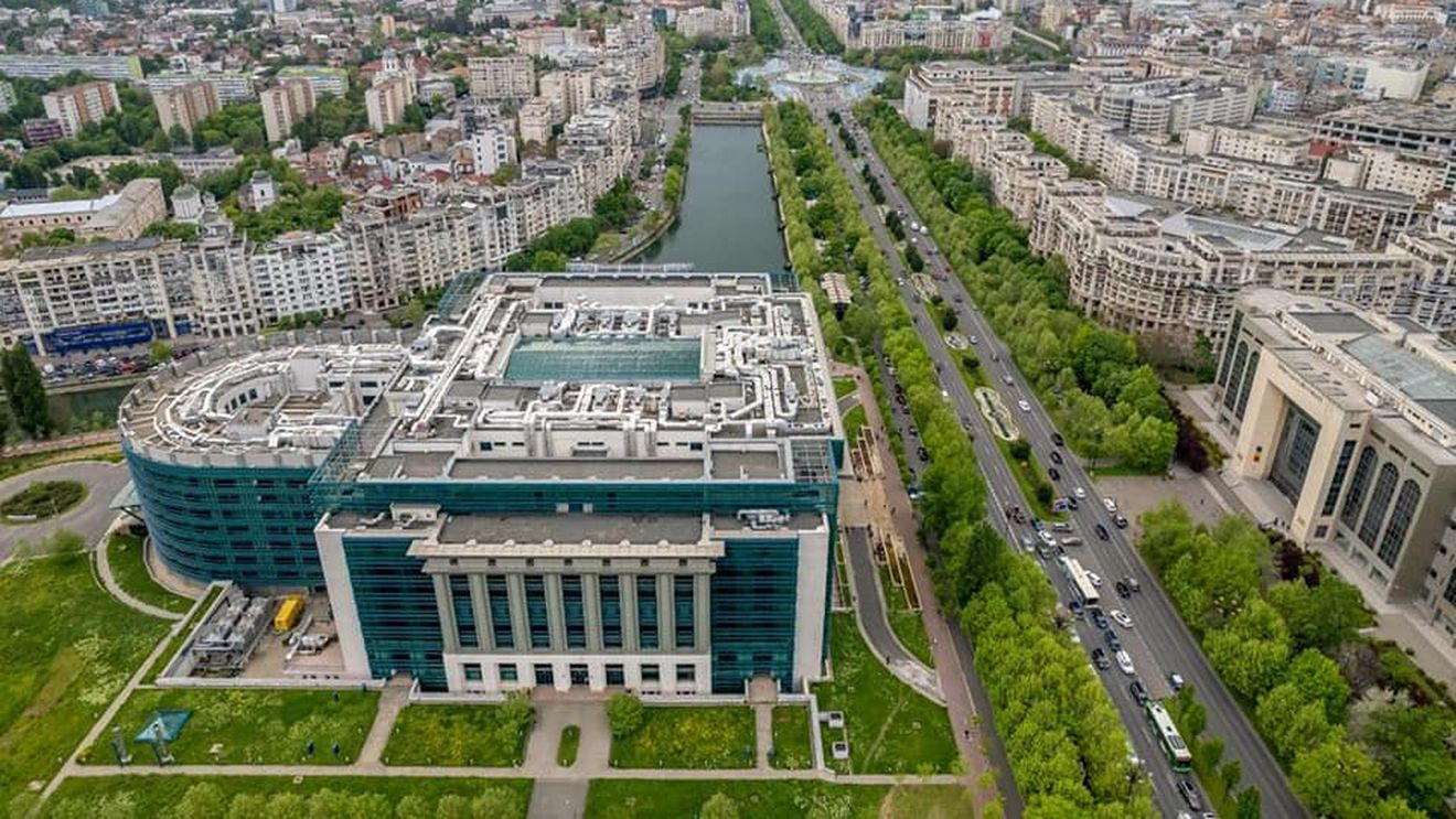 Cele trei mari parcuri pe care Nicușor Dan vrea să le înființeze pe spații cerute de la guvern: Terenul Esplanada de lângă Biblioteca Națională, serele Ghencea și terenul din spatele stadionului Ghencea