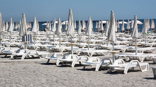 Prețurile la cazare pe litoral cresc cu până la 20%  / Tarifele în Mamaia nu coboară, în general, sub 10 lei, indiferent că e vorba de o îngheţată, gogoşi, plăcinte sau o bere la draft