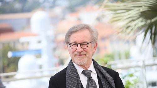 Festivalul de film de la Berlin îi va acorda lui Steven Spielberg premiul pentru întreaga carieră / El va primi un Urs de Aur onorific pentru o operă care cuprinde peste 100 de filme și seriale