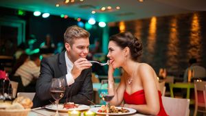 Pot fi alimentele afrodisiace sau este doar un mit? În cazul unora, precum stridiile sau sfecla, există dovezi științifice solide