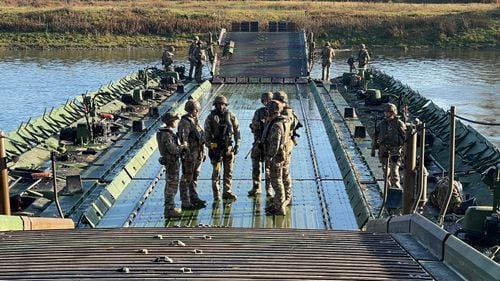 VIDEO Imagini cu militarii NATO la Alba / La exercițiul Dacian Fall 2025 participă militari din Franța, Portugalia și România