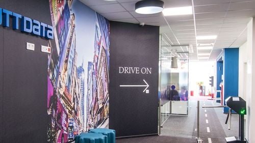 „Cutremurul” din IT continuă, impulsionat și de problemele din sectorul automotive, piață importantă în domeniu. Una dintre cele mai mari companii din țară, NTT Data, renunță la oameni: De pe „bench” la despărțiri „amiabile”