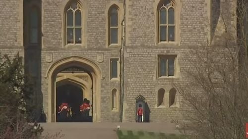 Bărbaţi mascaţi au pătruns pe domeniul Castelului Windsor din Marea Britanie, potrivit cotidianului The Sun