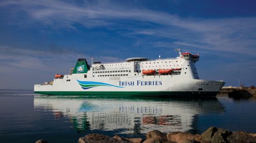 De luni, cei care sosesc în Anglia din Franța, inclusiv cei care sunt dublu vaccinați, trebuie să intre în carantină timp de 10 zile