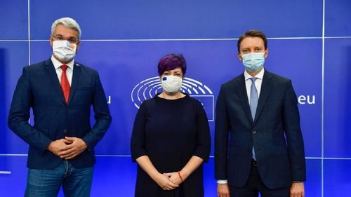 Parlamentul European dezbate Mecanismul de Reziliență și Redresare, cel mai mare pachet de ajutor, în valoare de 672,5 miliarde de euro / România va putea beneficia de 30,5 miliarde de euro