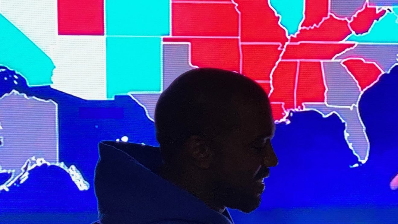 Rapper-ul american Kanye West a depus documentele legale pentru a-și schimba numele oficial în Ye
