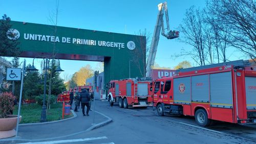 UPDATE Incendiu la Spitalul Bagdasar-Arseni/ Acoperișul Unității de Primiri Urgențe a luat foc/ 8 pacienți au fost evacuați în siguranță, nu există victime/ Incendiul a fost stins