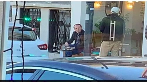 Cîțu, surprins singur la cafea / Ludovic Orban: „Își merită soarta. Iohannis l-a considerat slab și disponibil să accepte orice”