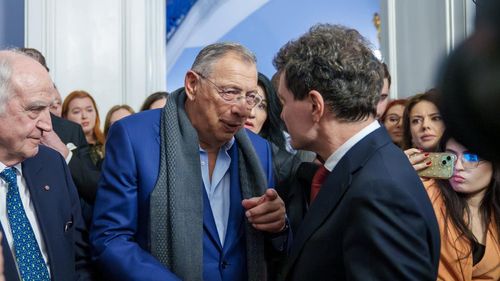 Nicușor Dan s-a întâlnit la Londra cu Sir George Iacobescu, inginer constructor român care a dezvoltat celebrul centru financiar Canary Wharf