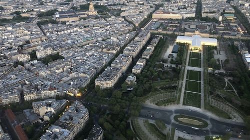 Avertizare MAE pentru românii care călătoresc  în Franța: Greva controlorilor aerieni perturbă activitatea pe aeroportul Paris-Beauvais