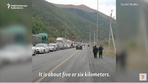 Autoritățile ruse recunosc un aflux "mare" de vehicule care încearcă să treacă din Rusia în Georgia