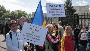 Deputatul UDMR Csoma Botond susține că a fost amenințat la Parlament de protestatarii AUR, care i-ar fi strigat: ”Luați-i gâtul!”