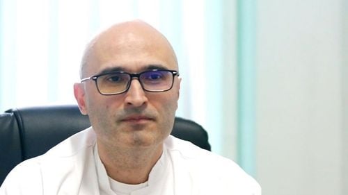 Medic de top, dezarmat în fața negaționiștilor: ”Nu te poți lupta cu prostia, cu conspirația, cu nesimțirea. Pacienții au refuzat tratamentul susținând că nu vor să facem experimente pe ei. Îi așteptăm în spitale, unde avem și lumânări”