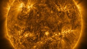 Imagini ale Soarelui la o rezoluţie fără precedent, transmise de sonda Solar Orbiter