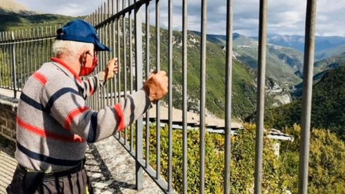 Un nou val de restricții în Europa pe măsură ce se apropie Crăciunul