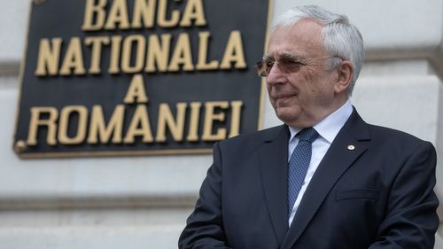 Isărescu: Traversăm o perioadă foarte diferită de ceea ce am trăit până acum. Digitalizarea şi apariţia inteligenţei artificiale ne aşează în faţă provocări necunoscute până acum 5-10 ani