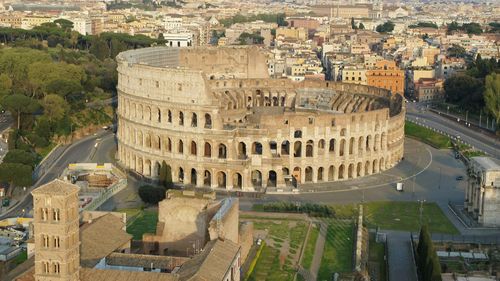 Lucrările de renovare a Colosseumului din Roma scot la iveală structuri ascunse de secole