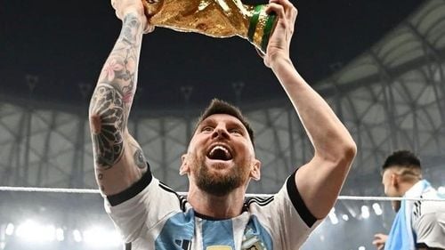 Messi a ridicat un trofeu fals al Cupei Mondiale în cea mai apreciată fotografie de pe Instagram. Cum a fost posibil