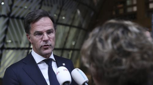 Şeful NATO afirmă că aliaţii încă pot avea încredere în SUA. „Nu este momentul să ne descurcăm singuri”, avertizează Mark Rutte. „Diferenţa între un atac asupra Varşoviei şi unul la Madrid este de 10 minute. Suntem cu toţii pe flancul estic”