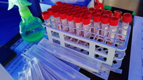 Sunt asimptomaticii “răspândaci”? Revista Nature: Nu există încă un acord științific privind posibilul rol de motor al pandemiei, în cazul infectaților fără simptome