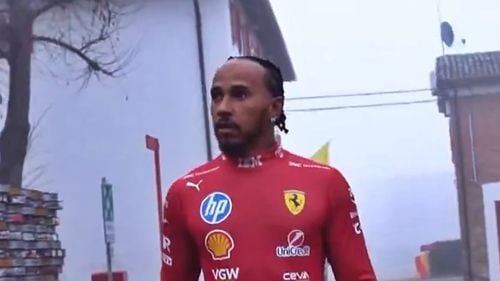 VIDEO Imagini pentru istorie: Lewis Hamilton a debutat în monopostul Ferrari