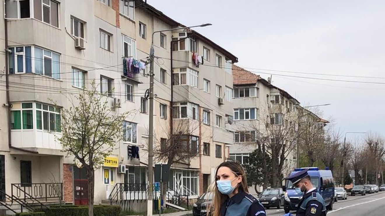 Ministrul de Interne: Dorim ca în scurt timp să dotăm poliţiştii din stradă cu mijloace de înregistrare audio-video
