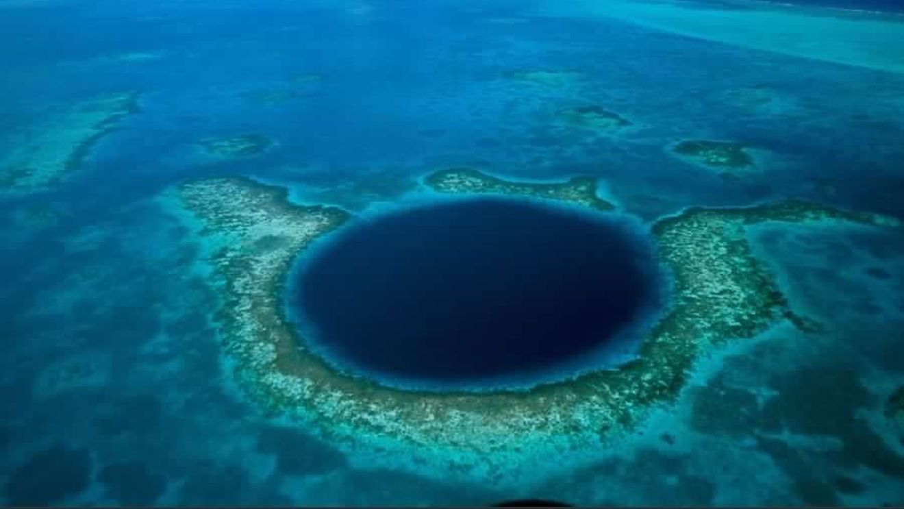 Cercetătorii chinezi au realizat noi descoperiri în Groapa Marianelor, cel mai adânc ecosistem marin