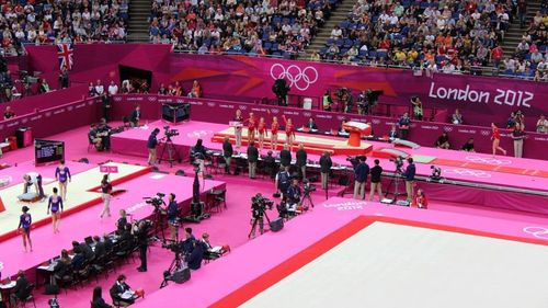 17 foste gimnaste anunță că vor acționa în justiție Federaţia britanică de gimnastică pentru abuz fizic şi psihologic generalizat din partea antrenorilor. Anunțul vine la o zi după sinuciderea fostului antrenor al lotului, John Geddert