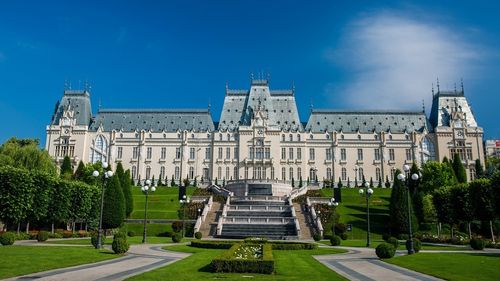Concurs de soluţii pentru o nouă clădire în zona Palatului Culturii din Iași / În decembrie 2019, peste 100 de personalități au cerut autorităţilor să nu aprobe construcţia