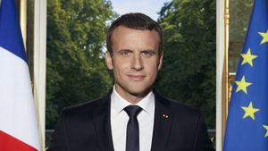 Preşedintele Emmanuel Macron cheamă investitori în Franța. Acesta s-a întâlnit cu CEO-ul Tesla, Elon Musk, şeful Pfizer şi alţi şefi de companii
