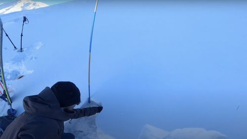 Cel mai mare strat de zăpadă, de aproape 2 metri, este la Bâlea Lac