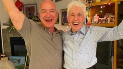 Cine este femeia în vârstă de 82 de ani care îl va însoți pe Jeff Bezos în spațiu