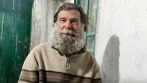 Rusia a condamnat un american de 72 de ani la şase ani şi 10 luni de închisoare, pentru acuzaţia de mercenariat în Ucraina / Familia lui susține că el avea opinii pro-ruseşti şi că era puţin probabil să fi luat armele la vârsta sa