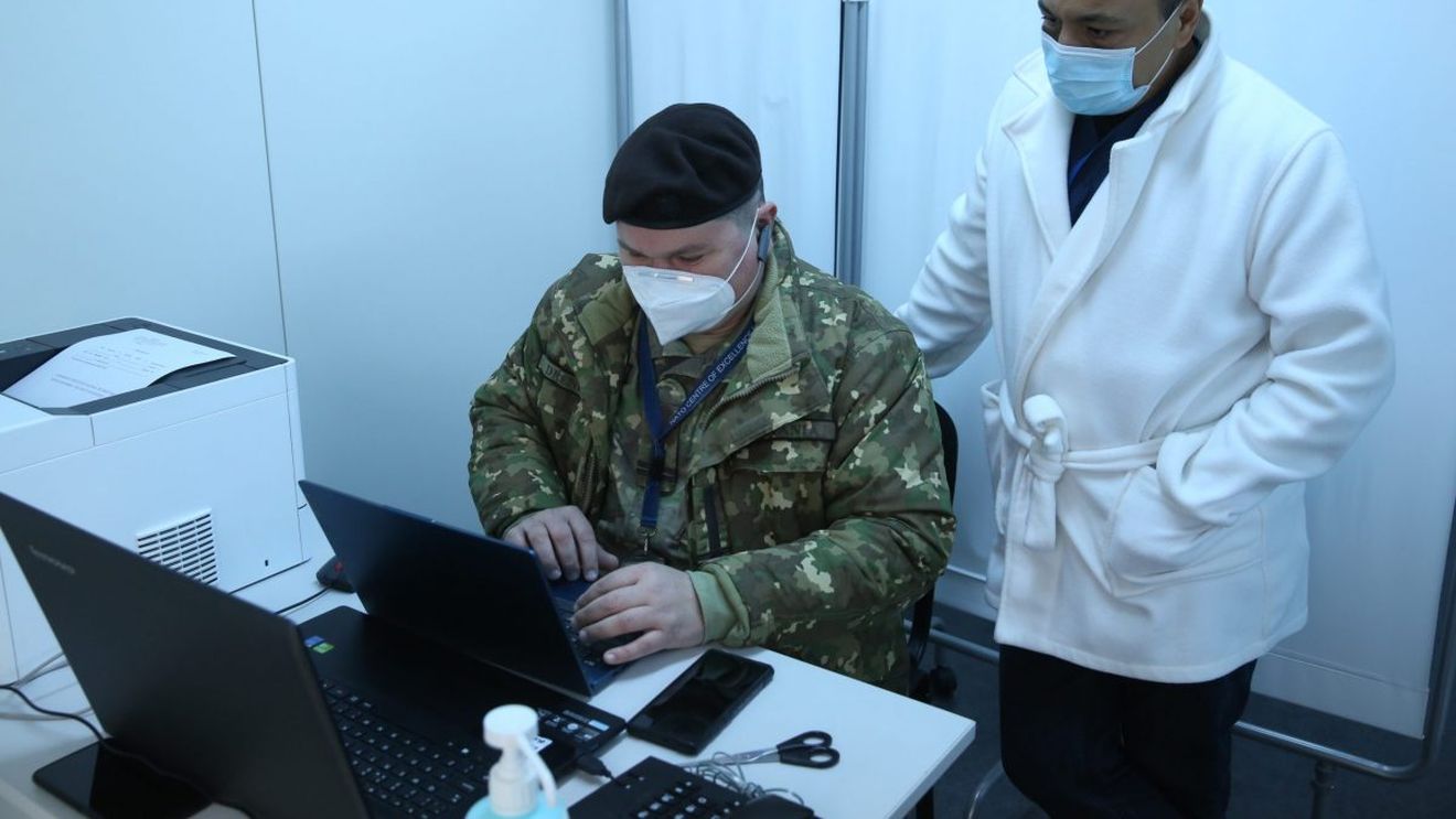 INSP: 1.703 cazuri noi de persoane infectate cu SARS-CoV-2 în luna iulie / Șapte decese