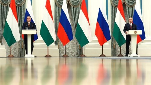 Viktor Orban a ajuns la Moscova pentru o întâlnire cu Vladimir Putin. Liderii UE au criticat vizita