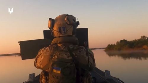 Ucraina publică o înregistrare video care prezintă soldați ucraineni atacând poziții rusești în delta Niprului