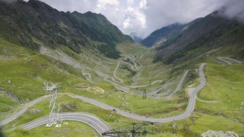 Presa sârbă despre Transfăgărășan: cel mai frumos și mai dramatic drum din Europa