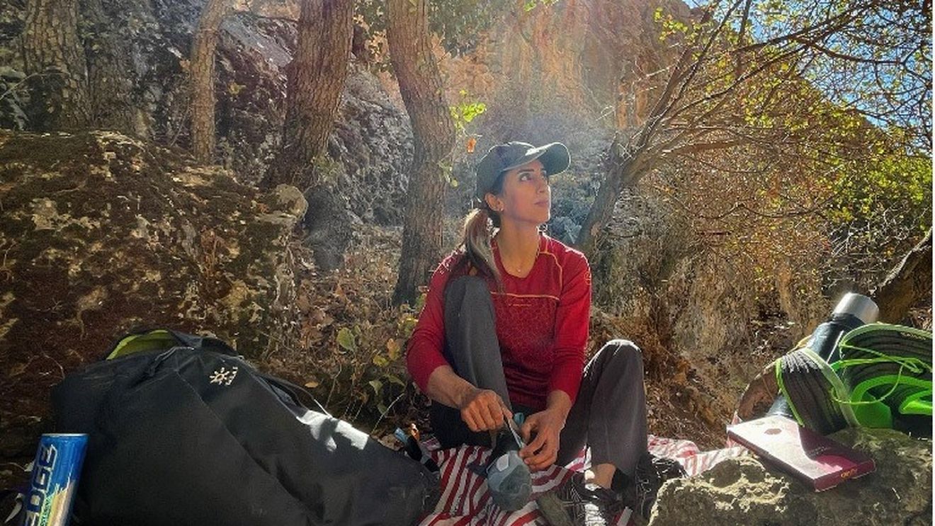 Sportiva iraniană care a concurat fără hijab și a sfidat autoritățile religioase le-a mulțumit susținătorilor
