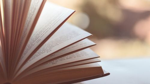 O carte împrumutată de la o bibliotecă din Marea Britanie, returnată după 60 de ani